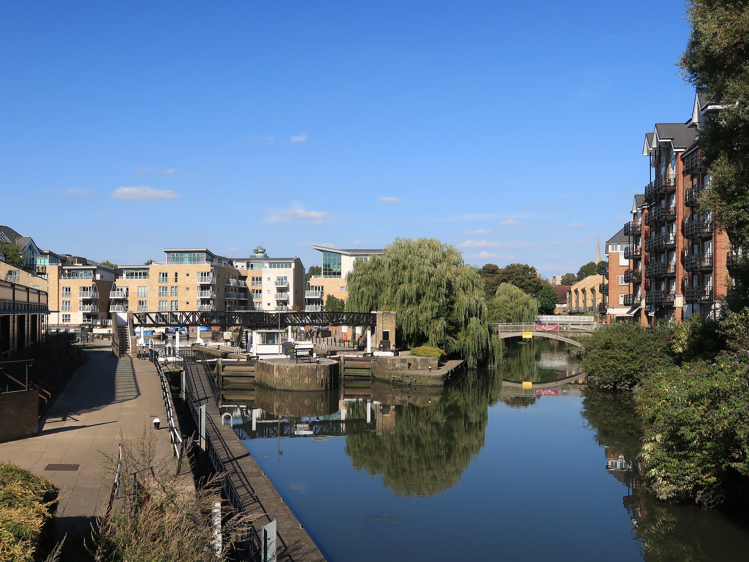 Brentford Lock Canalside